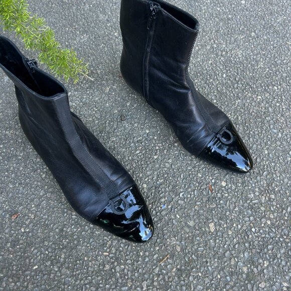 Salvatore Ferragamo Gancini Leather Paton Pointed Toe Bootie Boots Black Sz 8 - Picture 7 of 11
